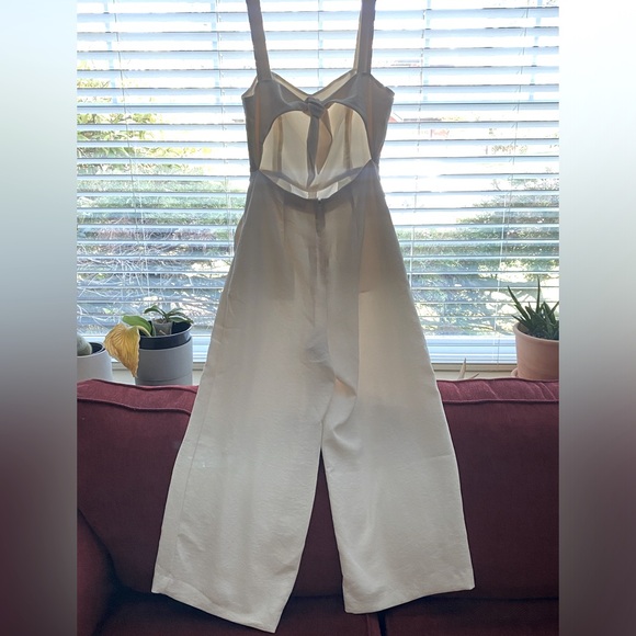 Wilfred - One piece jumper in cream. Size 6. - Picture 5 of 6